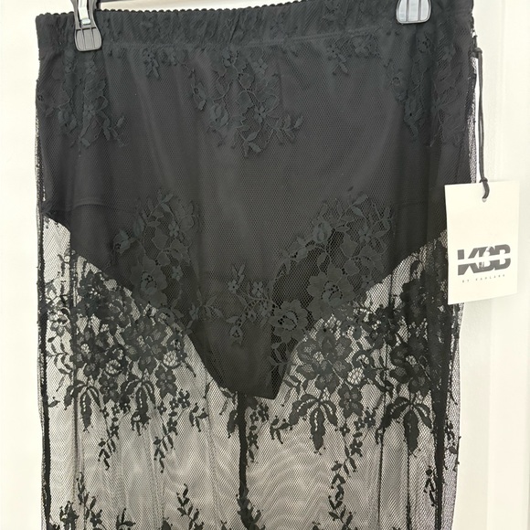 KBB by KAHLANA Women's 'The Illusion Lace Midi Skirt' Black - Medium - Picture 7 of 8